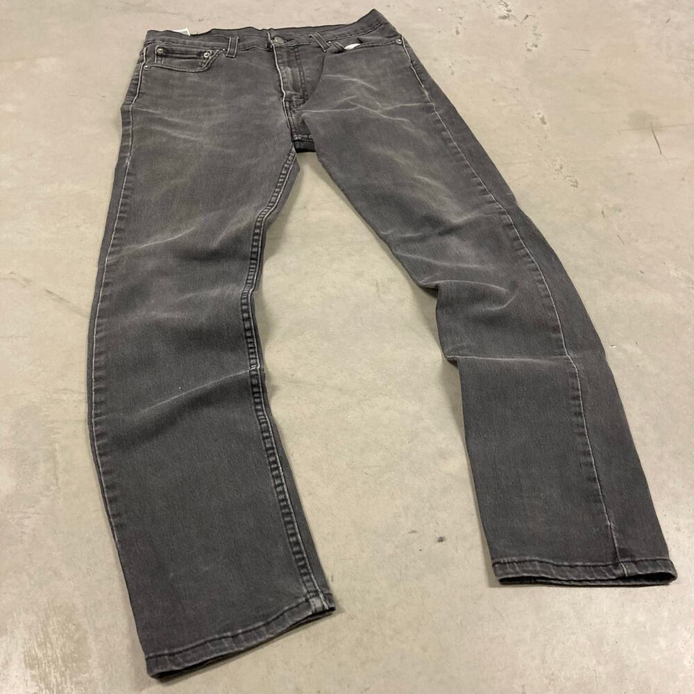 Y2K skinny black Levi’s 511 Jeans 33x32